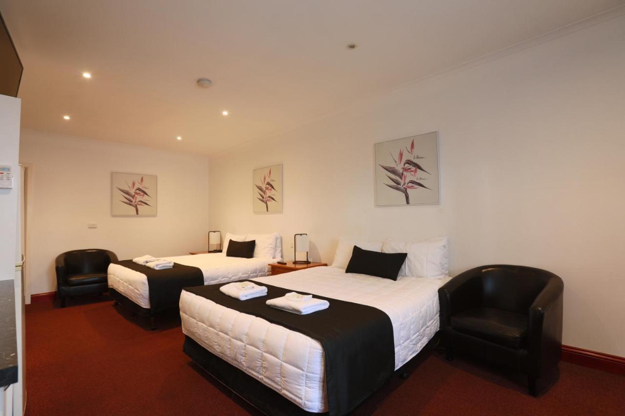 The Esplanade Motel Lakes Entrance Exterior photo