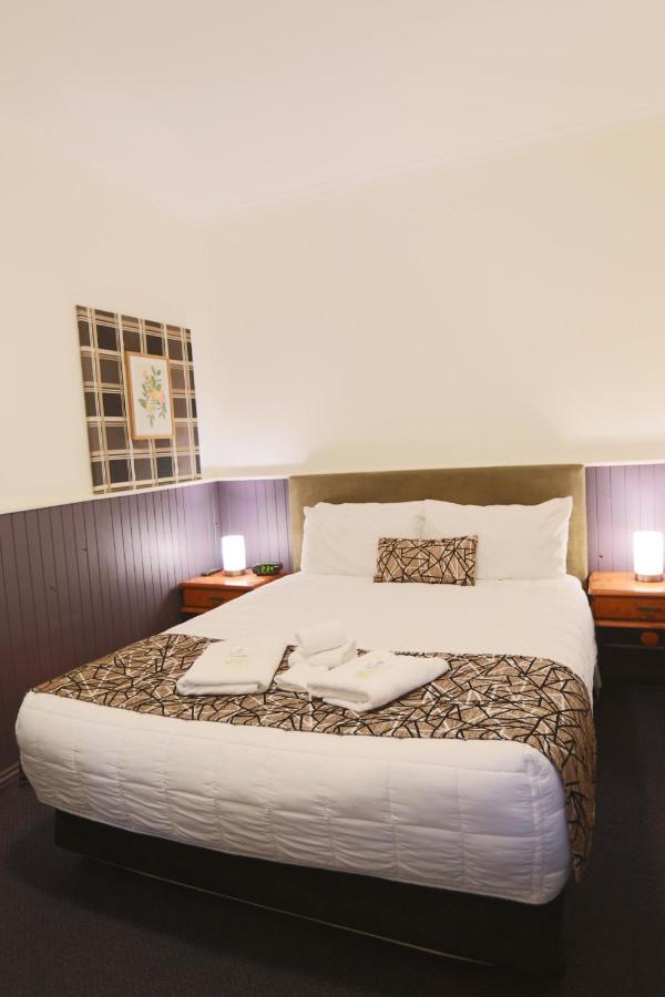 The Esplanade Motel Lakes Entrance Exterior photo