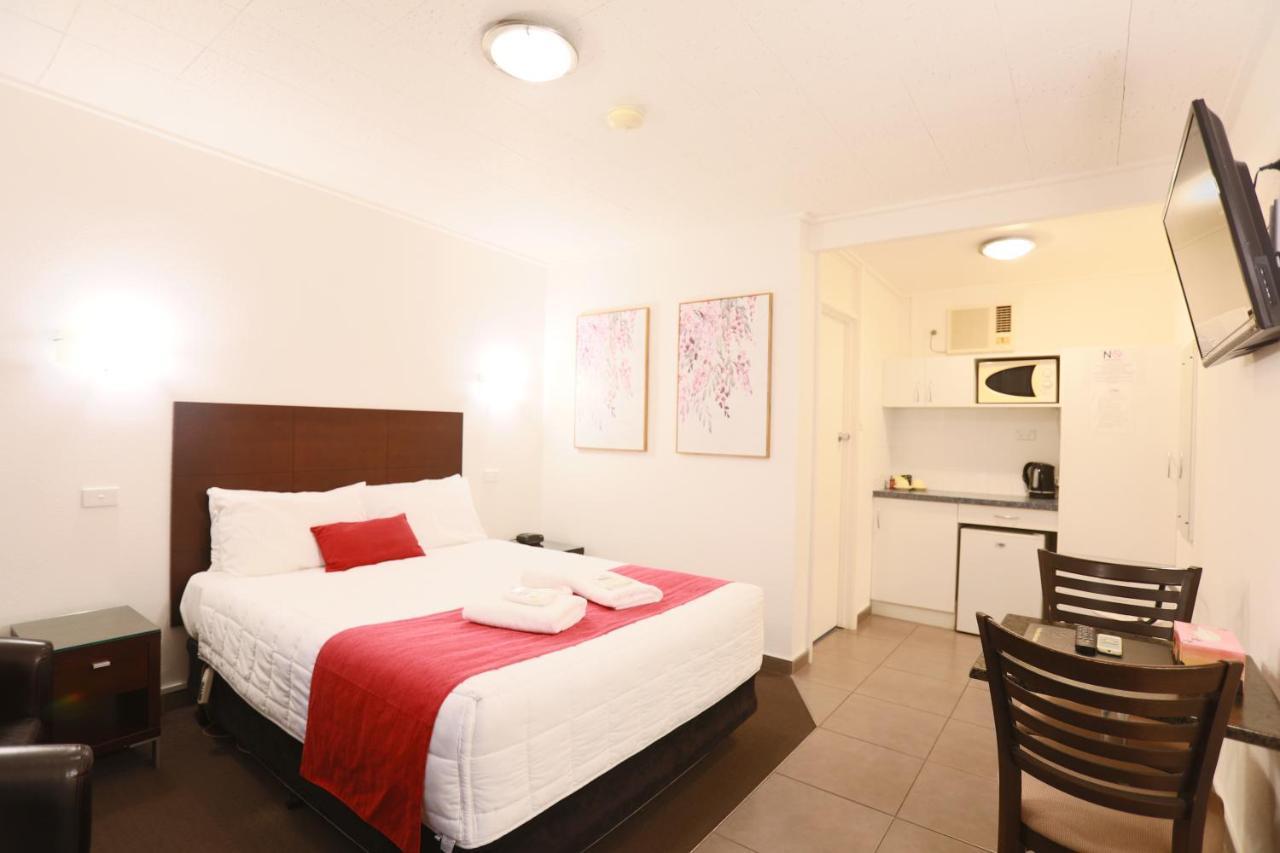 The Esplanade Motel Lakes Entrance Exterior photo