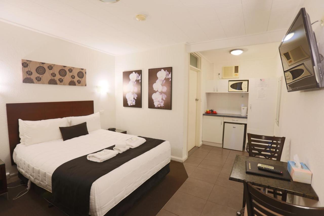 The Esplanade Motel Lakes Entrance Exterior photo
