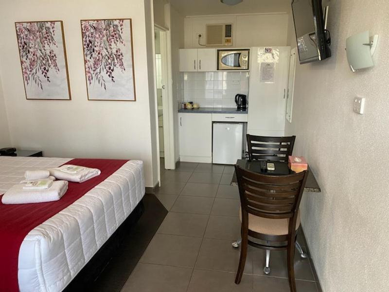 The Esplanade Motel Lakes Entrance Exterior photo